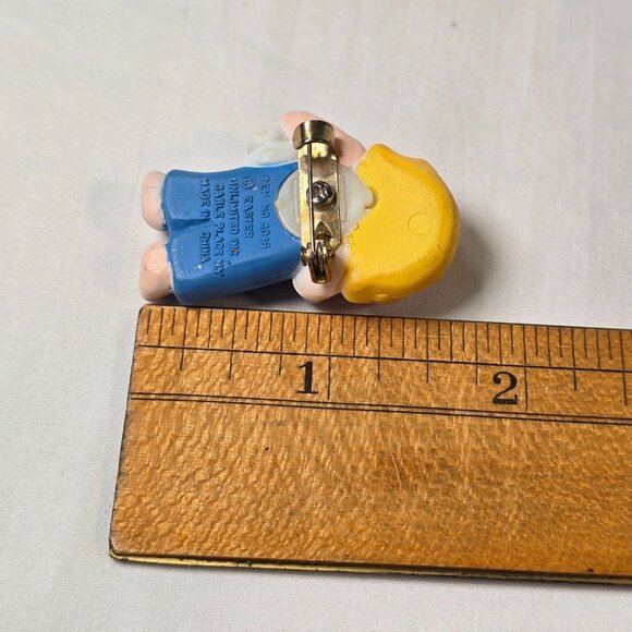 Vintage 80s Novelty Resin Pins Girl With Bunny School Bus Sunglasses Lot of 3 - Picture 10 of 10